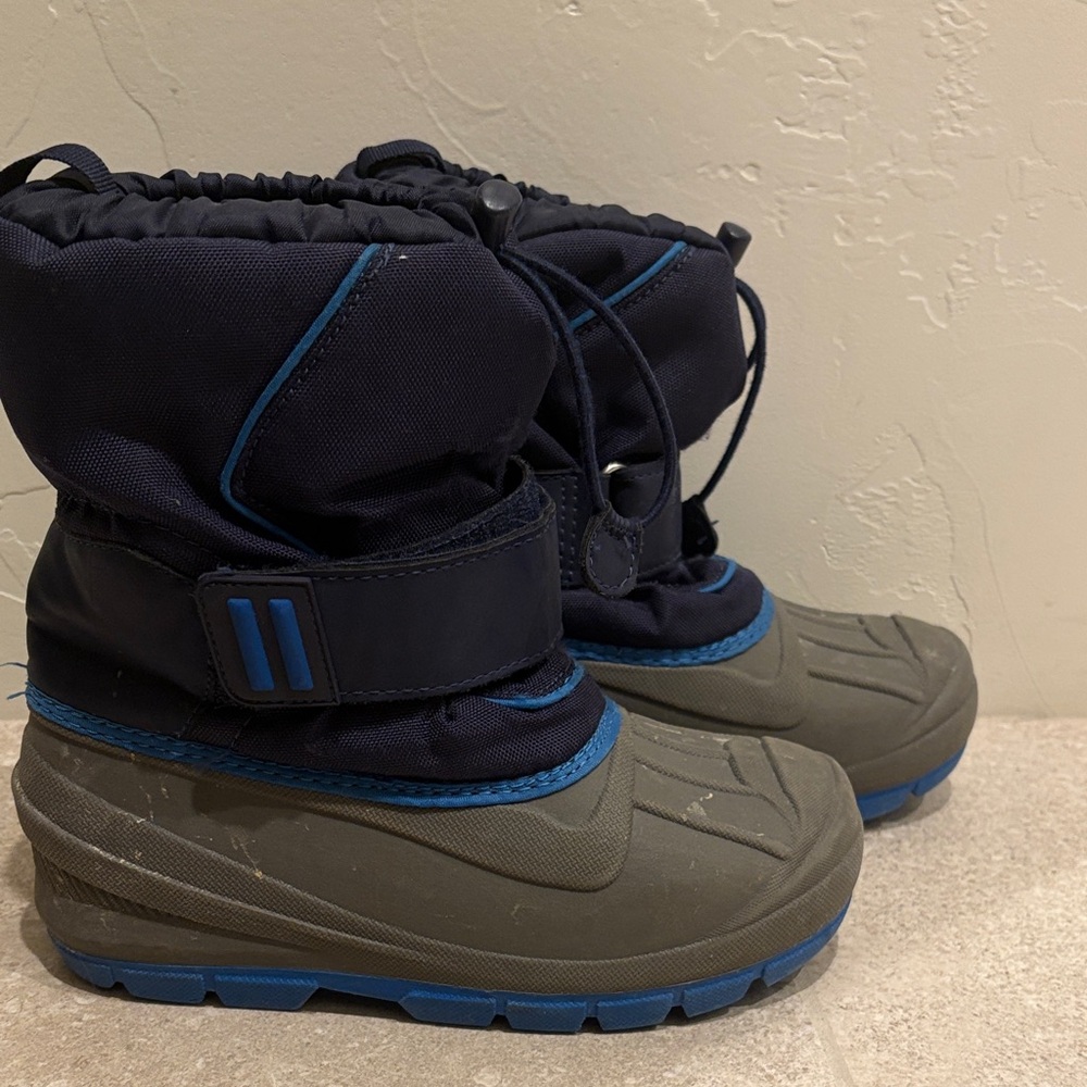 Cat & Jack Kids Waterproof Snow Boots size 1
